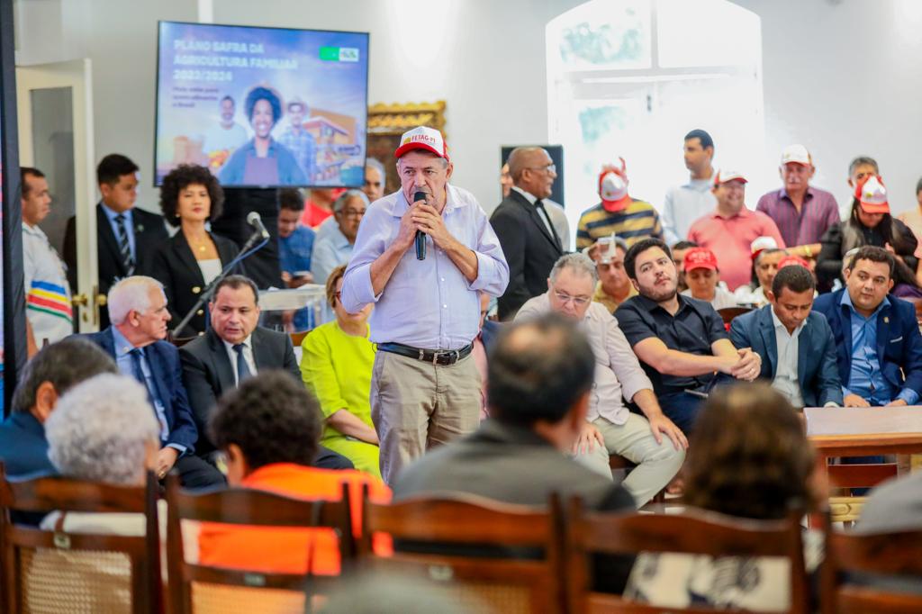 Abertura do ATER Bem Viver Semiárido teve a presença de movimentos sociais.
(Roberta Aline/ASCOM/MDS)